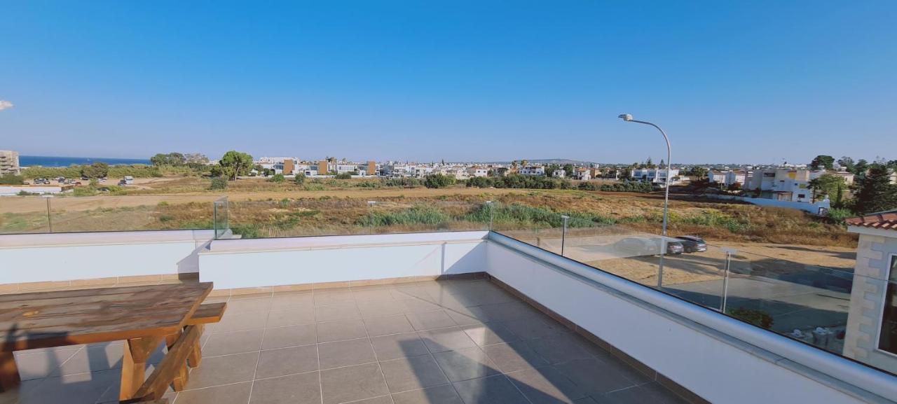 Stay Trinity Beach Apts Paralimni Exterior foto